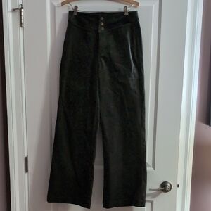 Universal Standard NWT Size 4 Charlie Corduroy Pants in Olive